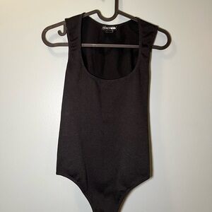 black sleeveless bodysuit